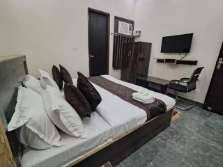 Hotel NidhiVan Dham - Mathura - 9