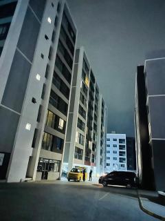 Roly Studio Apartment Near Jkia & Sgr with Swimming pool & Gym - 1