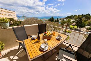 Split Horizon Penthouse - Premium Location and Panoramic Views - 0