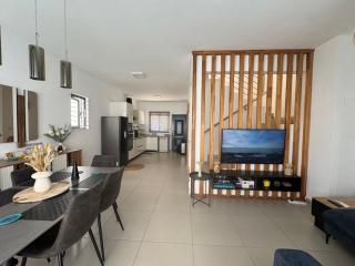 Paddington House - private pool & rooftop - Flic en Flac - 2