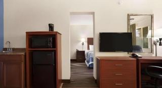 Days Inn by Wyndham Champaign/Urbana - Champaign - 1