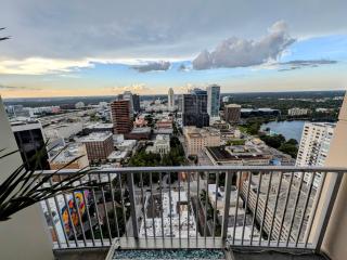 Luxury Skyrise Penthouse - Orlando - 8