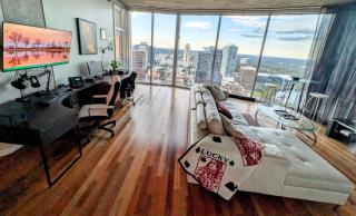 Luxury Skyrise Penthouse - Orlando - 9