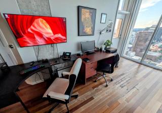 Luxury Skyrise Penthouse - 9