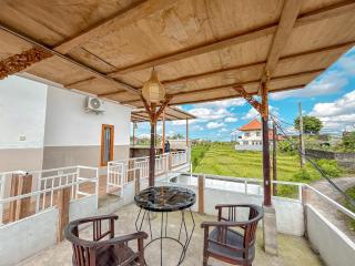 Vins Family Homestay - Tumbak Bayuh - 0