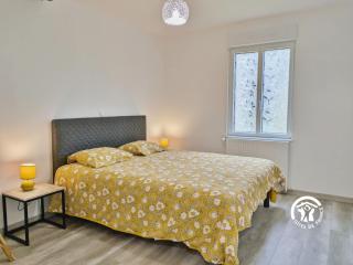 Gîte du Hérisson, 6 personnes -  - 8