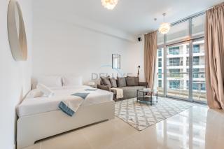 Studio Steps from JBR Beach and Marina Walk, Conveniently located near Ain Dubai, Dec Towers T2, Dubai Marina by Deluxe Holiday Homes - 0