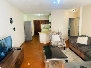 Unit 19 ashwood forest - Johannesburg - 8