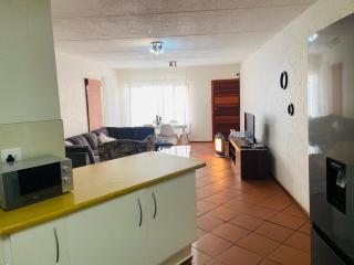 Unit 19 ashwood forest - Johannesburg - 2