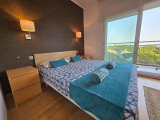 Aquamarina Apt Seaviews 1' beach Family - 5