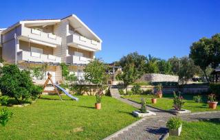 Gorgeous Apartment In Viganj With Lake View - 0