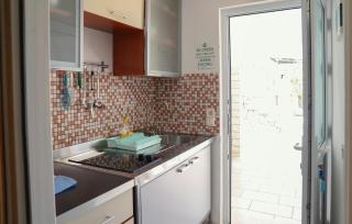 Gorgeous Apartment In Viganj With Lake View - Viganj - 6