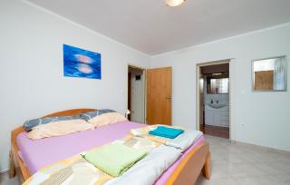 1 Bedroom Stunning Apartment In Fazana - 2