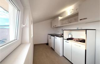 Cozy Apartment In Crikvenica With Wifi - 3