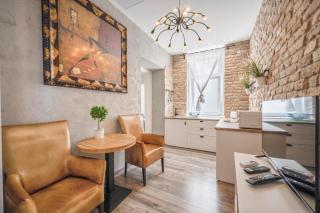 Budapest Design Capsule w AC by NW - 5
