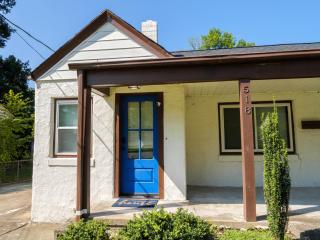 Bull City Jazz Bungalow Near Duke & RTP - 9
