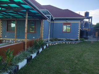 Alice Gardens & Campsite - 2