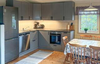 3 Bedroom Cozy Home In Lavik - Lavik - 6