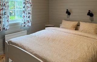 3 Bedroom Cozy Home In Lavik - 1