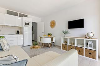 Carihuela Palace 912 by IVI Real Estate - Torremolinos - 3