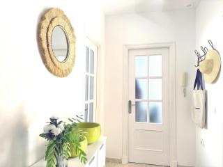 Vibes Center Flat - 0