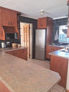 TCM Guesthouse - Springs - 9