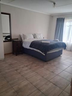 TCM Guesthouse - Springs - 4