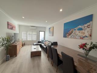 Happy BNB at Beach side semaphore park - 6