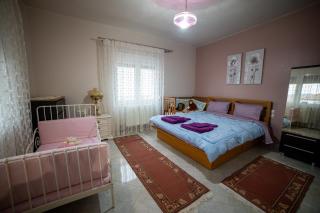 Eleni's GuestHouse - - 7