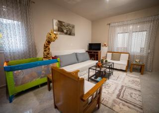 Eleni's GuestHouse - - 5