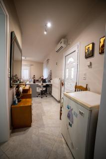 Eleni's GuestHouse - - 4