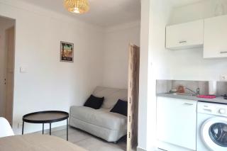 Bright studio 8 minutes walk from the beach - 1