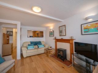 Dartmouth Apt With River Views & Parking Permit - Dartmouth - 3