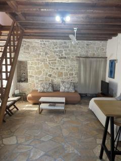 The "M" House - Gaios - 2