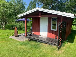 Riverside Bliss - Cozy Cabin near Tvedestrand with WiFi and Deck - Vegårshei - 0