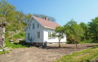 4 Bedroom Cozy Home In Mandal - Nvk242 - 5
