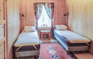 4 Bedroom Cozy Home In Mandal - Nvk242 - 1