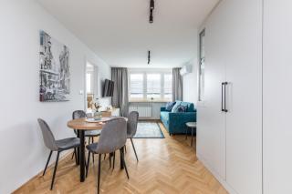 Family central spot by VAYA - Warsaw - 8