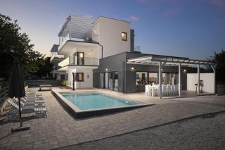 Villa Luna with Jacuzzi, Sauna and Private Pool - 0