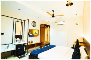 Hotel Amba-Sadar Palace In Varanasi Fully AC Room - 9