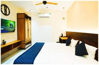 Hotel Amba-Sadar Palace In Varanasi Fully AC Room - 5