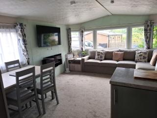 Hillside retreat - 2 bedrooms sleeps 5 - 0