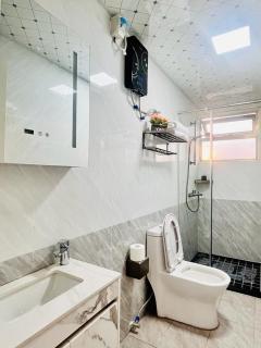 The modern executive serene suites with amazing breathtaking city views ,fully equipped gym and swimming pool and private ample parking space - Nairobi - 7