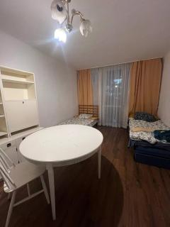 Room in WOLA, RONDO ONZ - Warsaw - 0