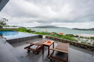Oceanfront 4BR Villa with Private Pool, Nha Trang - 1