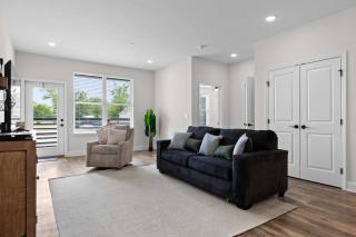 Chattanooga Getaway-Sleek 2BR at the Poplin - Chattanooga - 1