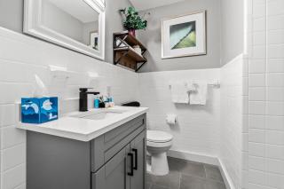 Remodeled Condo, 1 Block to Beach Access, Walkable to Restaurants! Fall Promo for Mondays & Thursdays! - St Pete Beach - 2