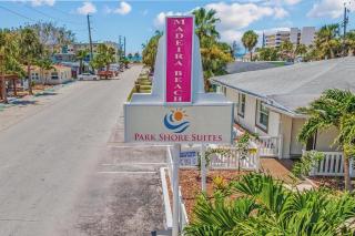 Park Shore Suites of Madeira Beach! Newly Remodeled, Steps to the Beach and Pet Friendly! - #5 - St. Pete Beach - 0