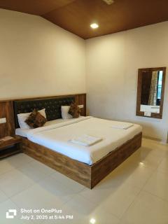 HOTEL GREEN CRYSTAL LINGMALA Mahabaleshwar - 3