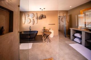 MHONDORO SAFARI LODGE & VILLA - Welgevonden Game Reserve - 4